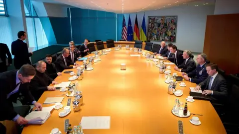 Positive Developments in Ukraine Ceasefire Talks Amid Ongoing Conflict