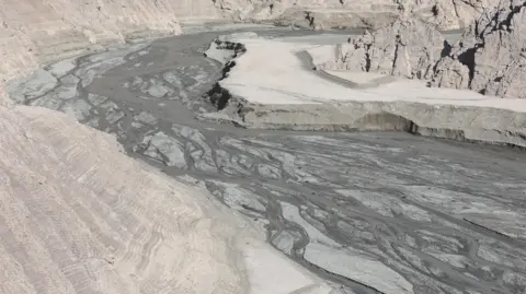 Iran Implements Cloud Seeding as Drought Crisis Deepens