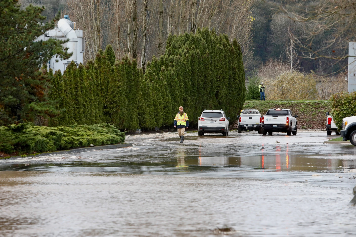 Urgent Evacuations Ordered as Levees Breach in Washington State