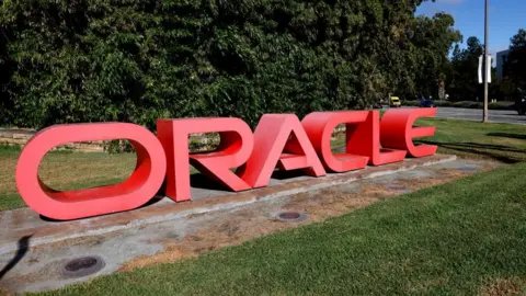 Oracle Shares Plummet Following Revenue Shortfall Amid AI Frenzy
