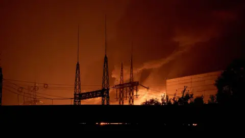 Russian Missile Strikes Leave Kyiv in Darkness