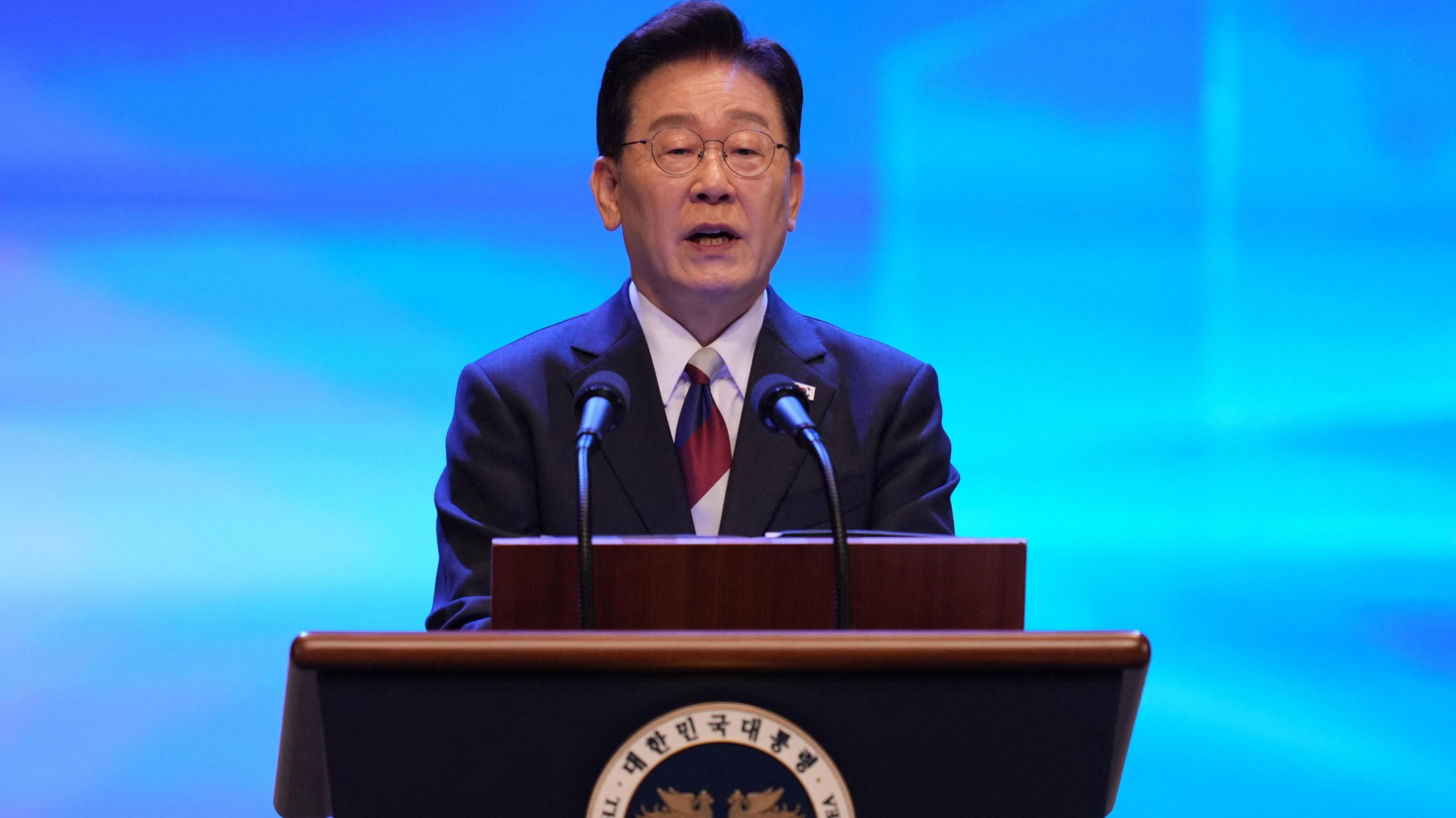 South Korea’s President Proposes War‑Ending Talks with North