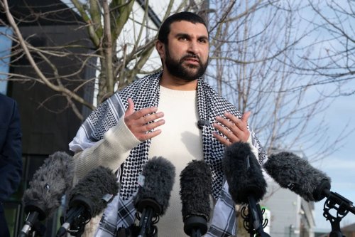 British Commentator Sami Hamdi Considers Legal Action Following Controversial US Detention