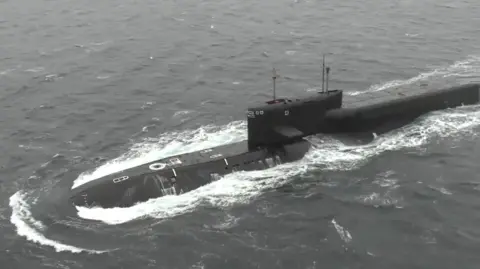 US and South Korea Forge Nuclear Submarine Agreement Amid Regional Tensions