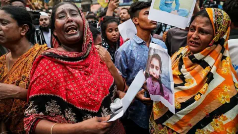 Tragic Fire at Bangladesh Garment Factory Claims 16 Lives