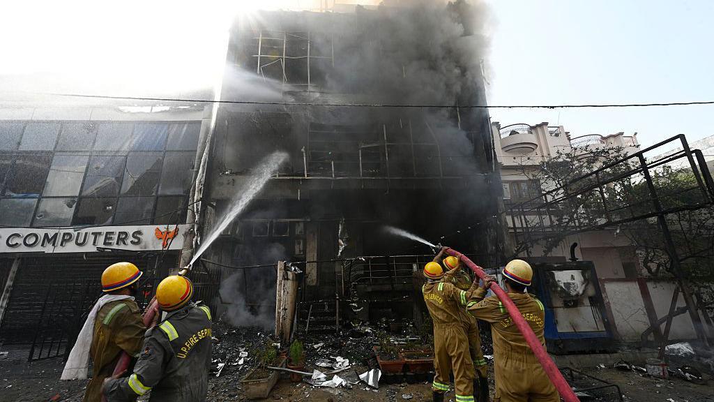 15 Killed in Lucknow Building Blaze, Inquiry Ordered