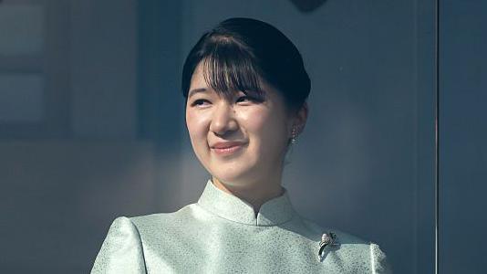 Japan Moves to Expand Royal Succession, Still Keeps Women Out of the Throne