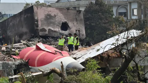 India's Supreme Court Criticizes Government Over Air India Crash Response