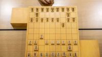 Kana Fukuma, an accomplished shogi player, has called out the Japanese chess association for its rules that prevent pregnant women from competing in title matches, highlighting the need for changes to support reproductive rights and career development. The association has acknowledged the concerns, suggesting a possible review of the policies after consulting with experts.