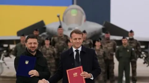 Ukraine Secures Major Deal for 100 French Rafale Fighter Jets