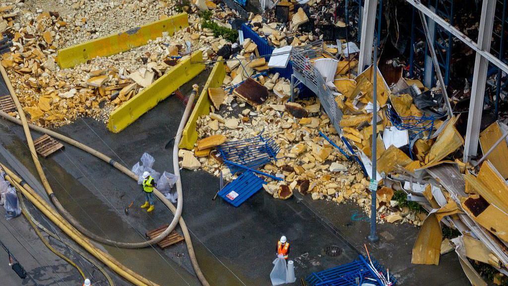 Struggling After Fire: A Los Angeles Warehouse’s 85 Million‑Pound Dump Holds a Deadly Stench