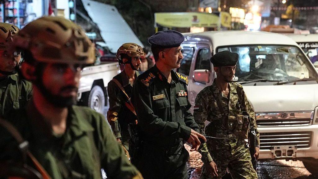Yemen security recruits training camp under missile attack