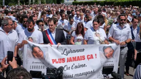 French town mourns child while police failings scrutinised