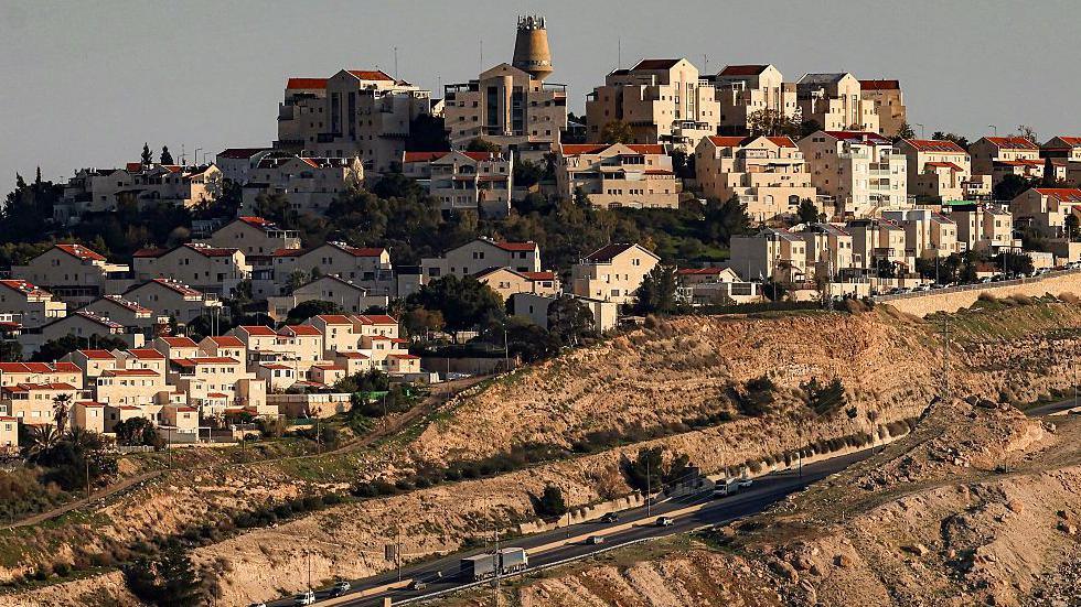 Israel opens bids for 1,200 new settlement homes in West Bank
