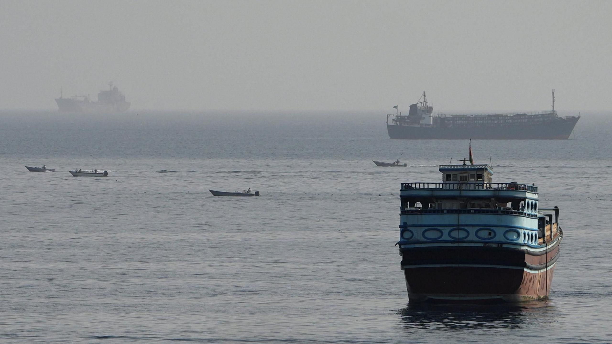 Iran Announces Shipping Route Agreement with Oman Amid Strait of Hormuz Tension