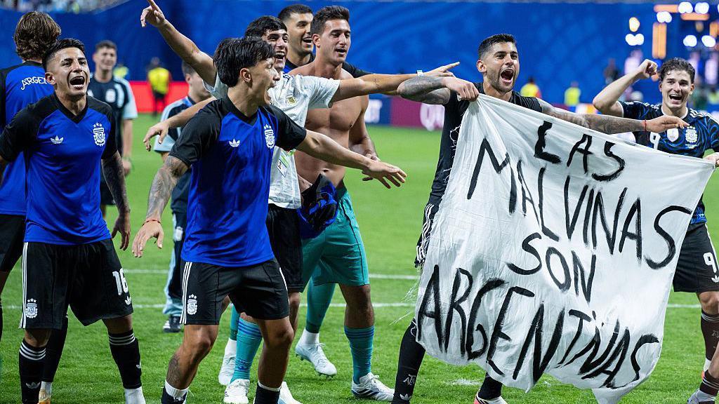 FIFA reviews Argentina’s Falklands banner after World Cup semi‑final