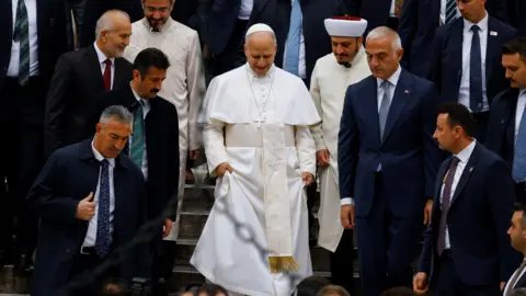 Pope Leo XIV Marks His First Papal Visit to Istanbul's Blue Mosque