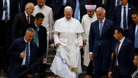 Pope Leo XIV Marks His First Papal Visit to Istanbul's Blue Mosque