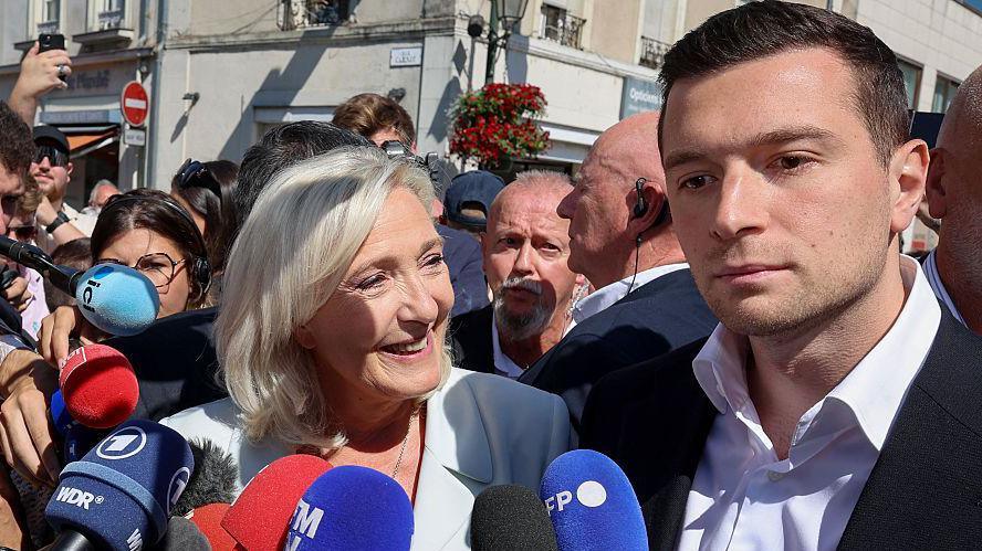 Le Pen’s 2027 Presidential Bid Leaves Bardella in a Waiting Game