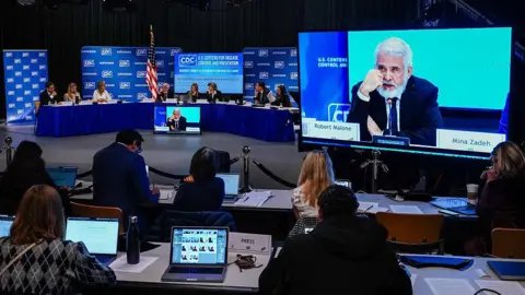 Controversy Erupts as US Panel Recommends Delaying Hepatitis B Vaccine for Newborns