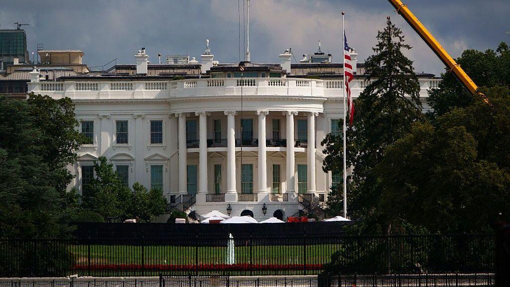 Ex‑White House Teleprompter Operator Ordered to Pay $172,000 Over Trump Speech Bets