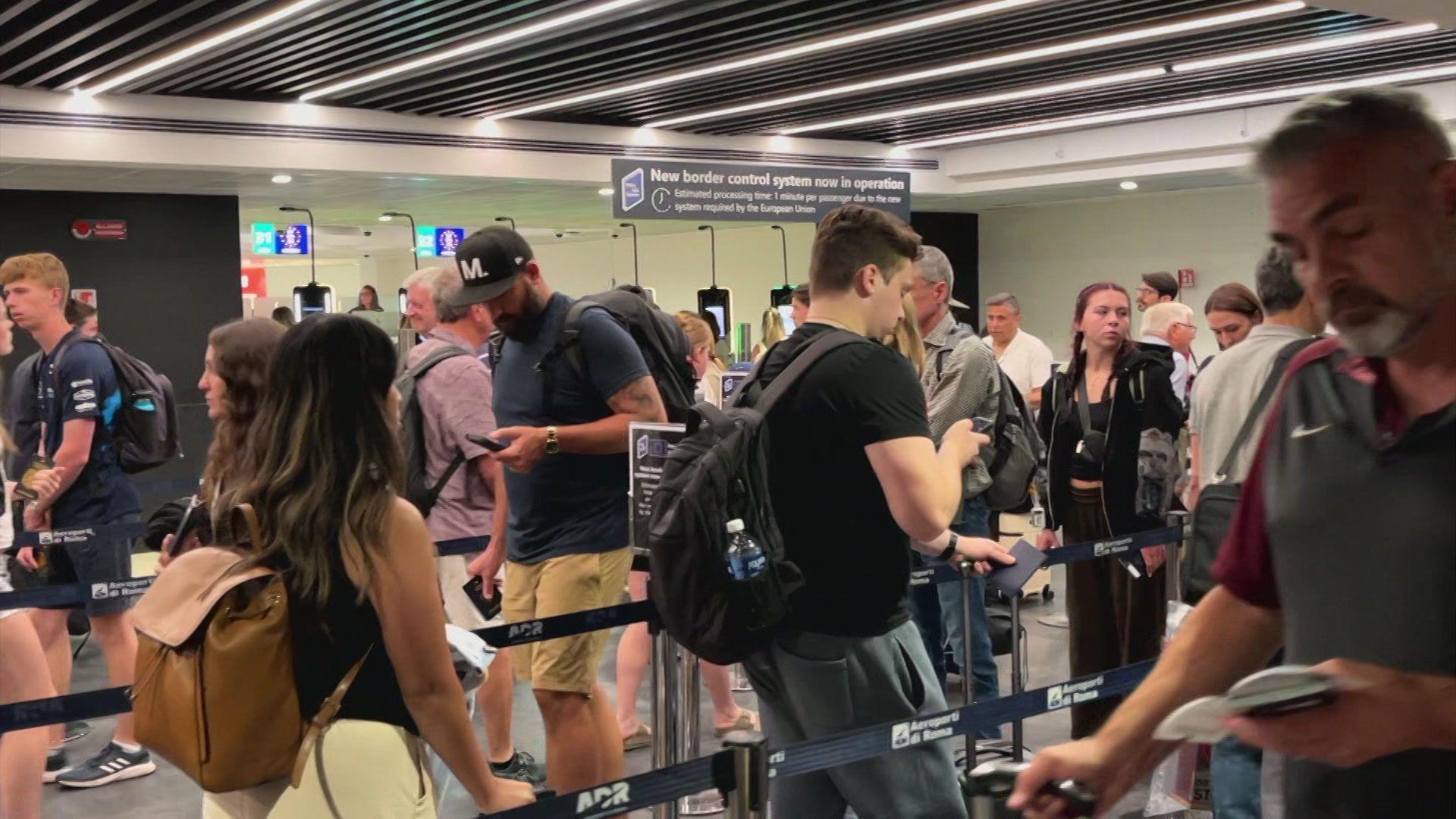 EU border system tripling passport‑control time, Rome airport boss says