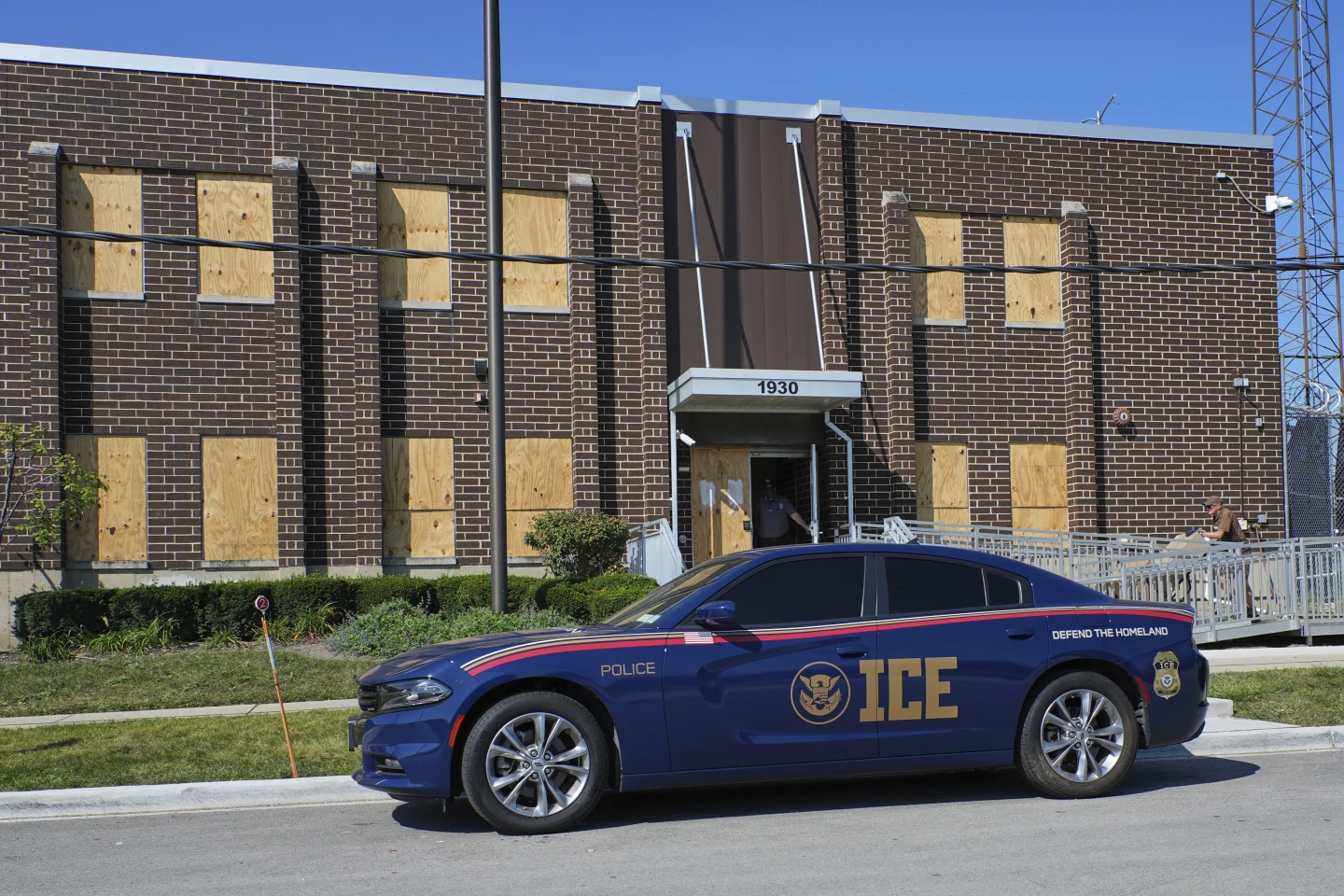 Chicago's Immigration Tensions: Activists Respond to Increased Enforcement