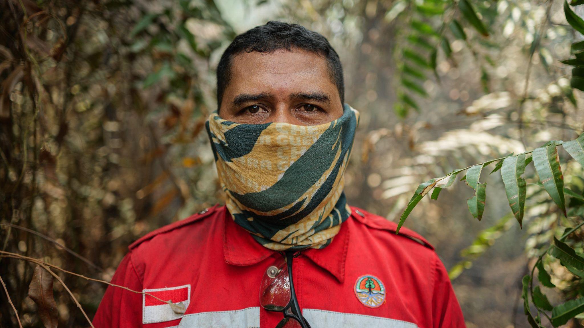 Volunteer Firefighters Battle Borneo's ‘Carbon Bombs’