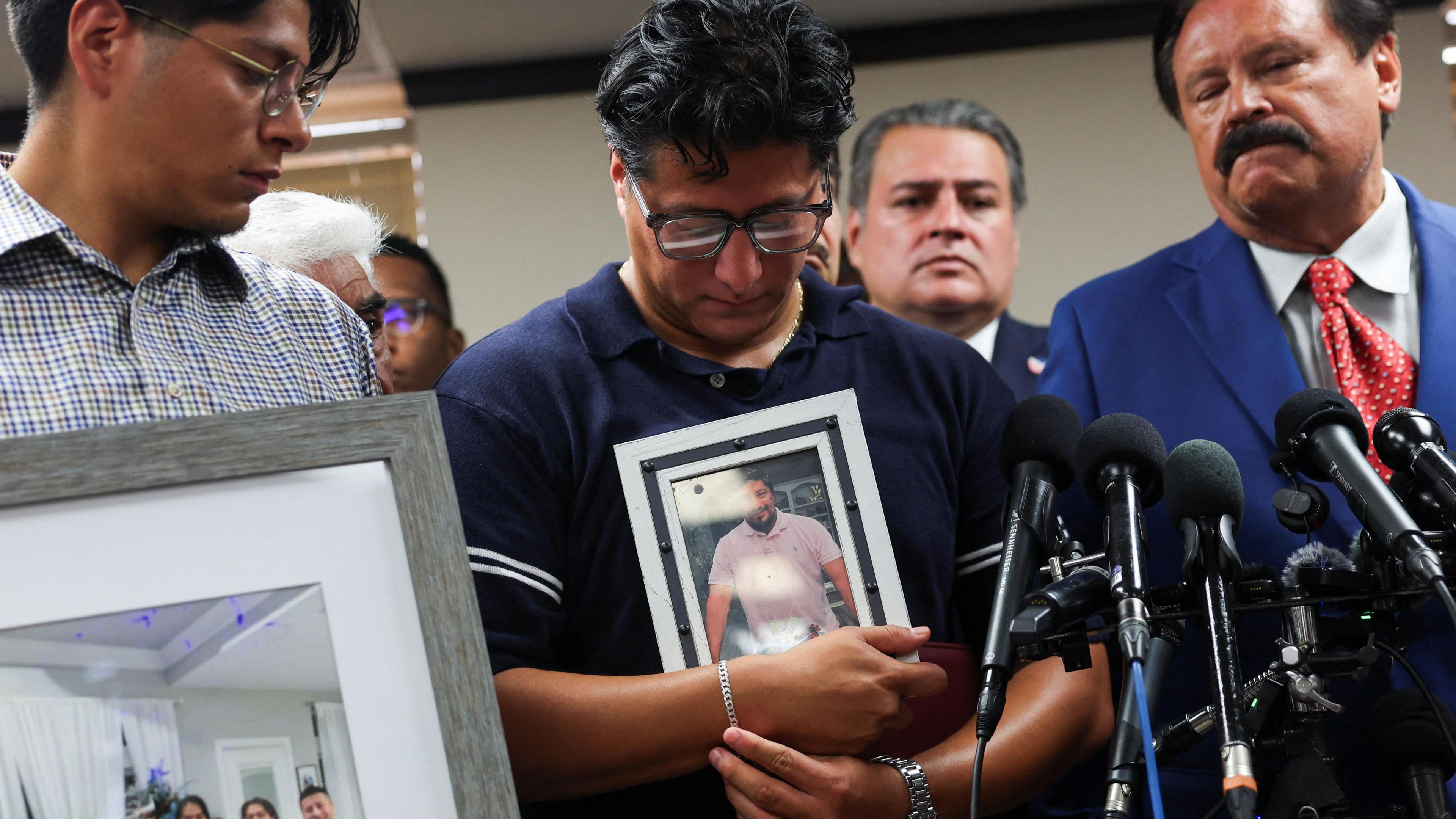 ICE shooting in Houston: DHS says victim was not target amid body‑camera rollout