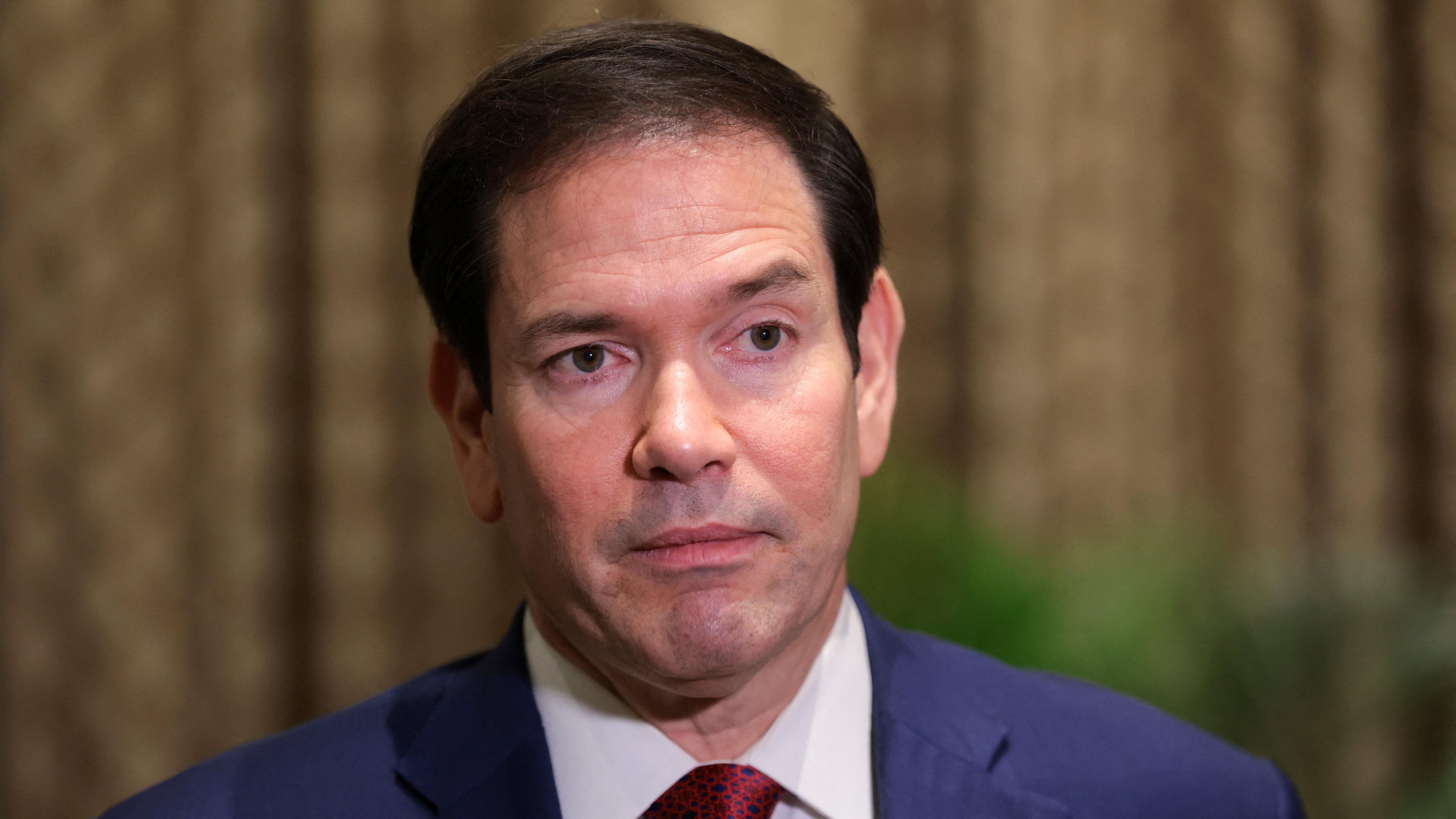 US Secretary of State Marco Rubio speaking with Indian foreign minister at Taj Mahal Palace Hotel in Mumbai