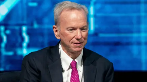 Graduates Boo Former Google CEO Eric Schmidt Over AI Remarks
