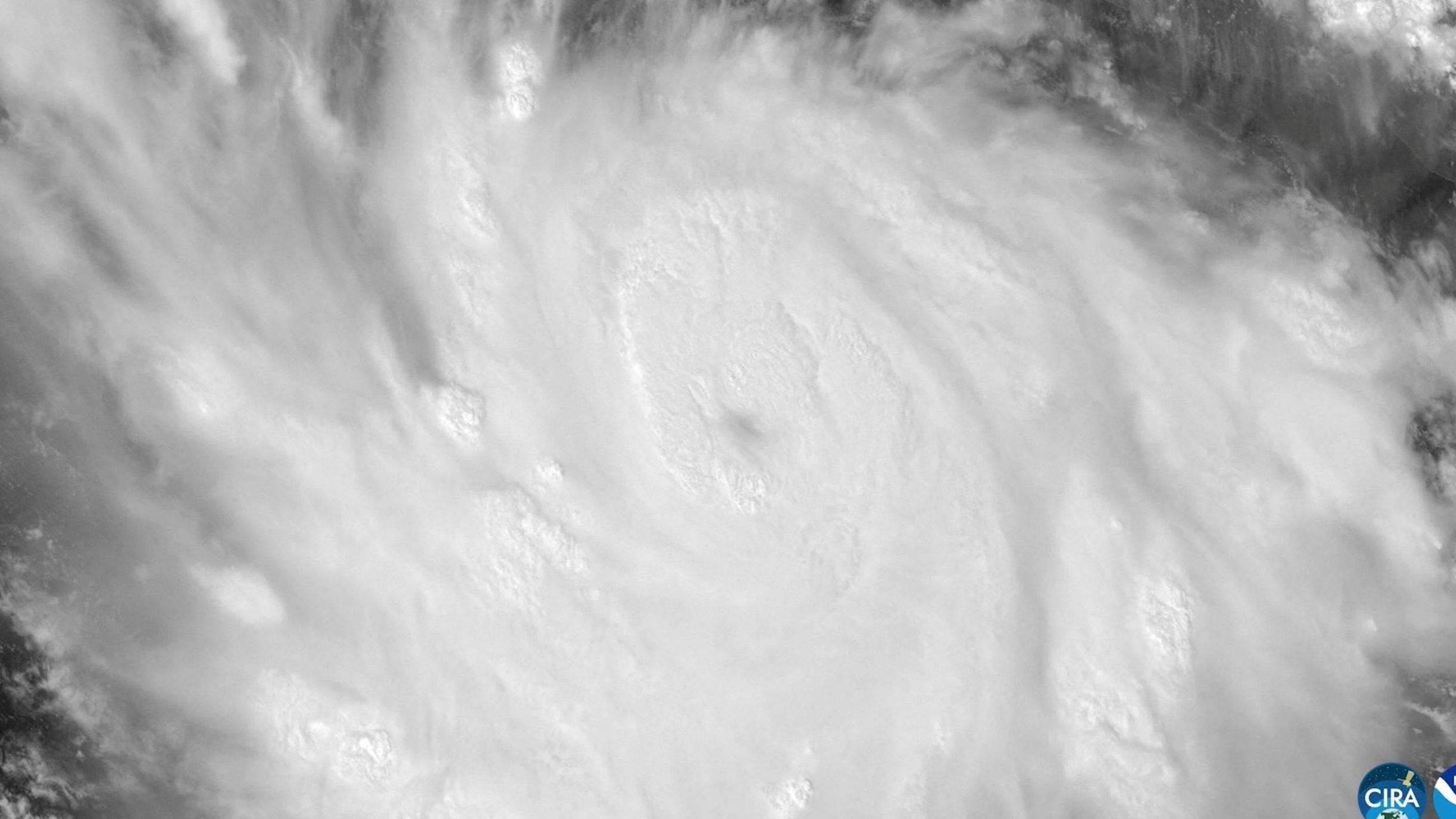 Hurricane Polo Intensifies into Category 5 Near Mexico, Driven by Record El Niño