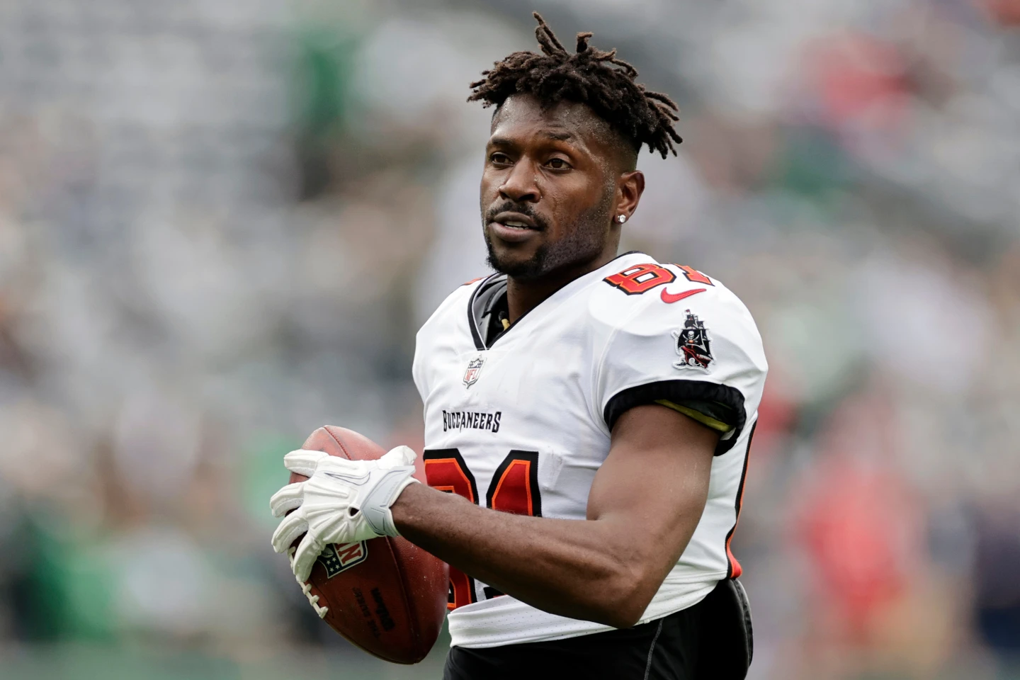 Former NFL Star Antonio Brown Arrested for Attempted Murder Following Boxing Event Shooting