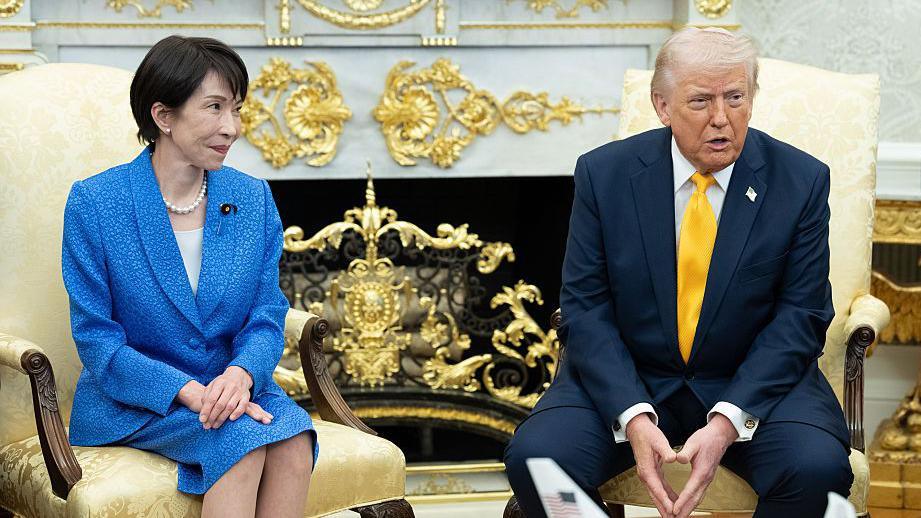 Japan and the United States Intervene Together to Support the Yen
