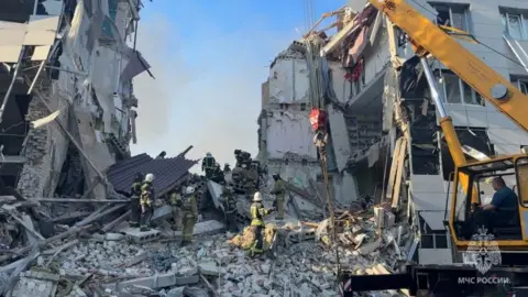 Putin Vows Retaliation After Alleged Ukrainian Drone Strike on Starobilsk Dormitory