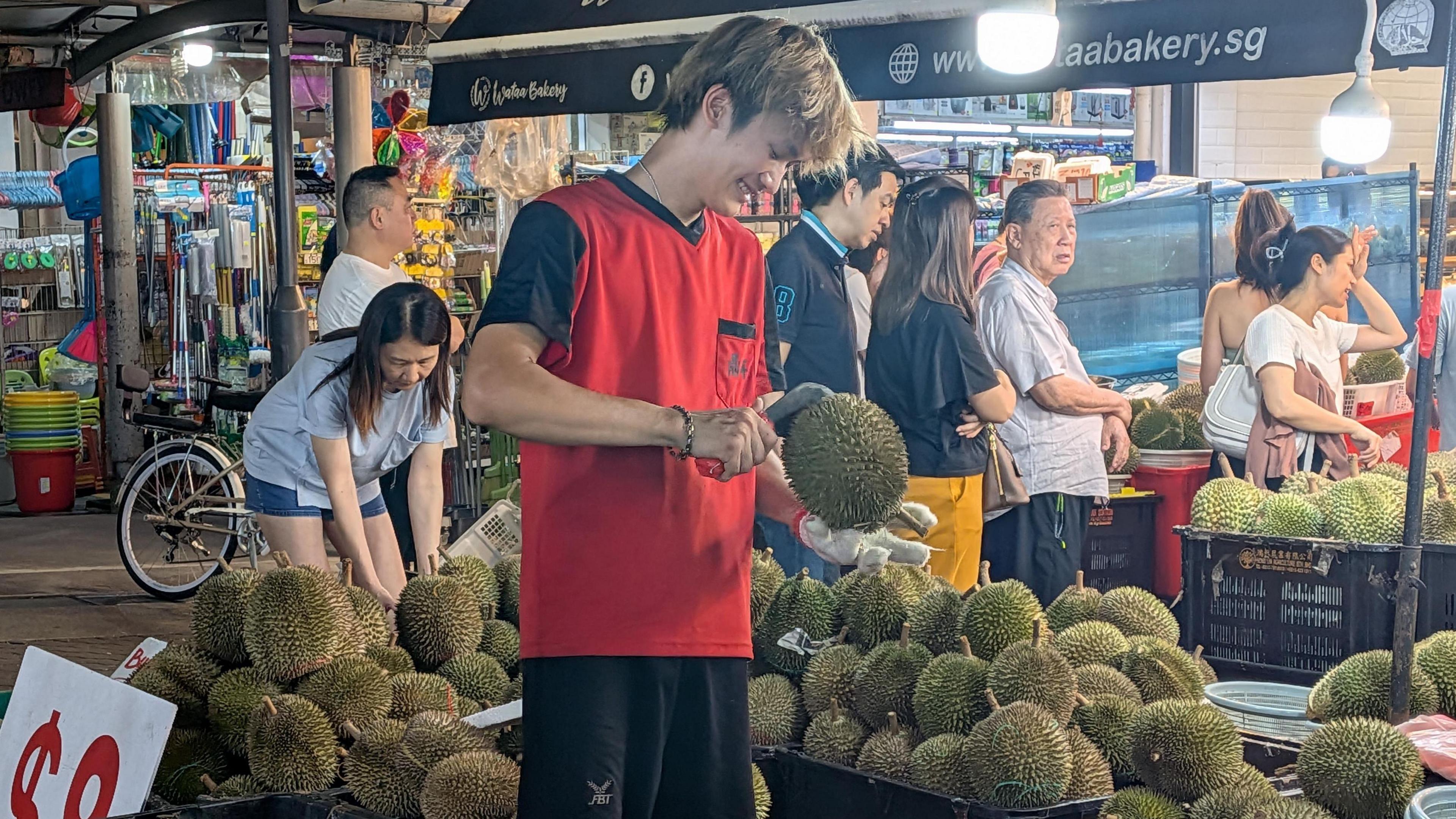 Durian Prices Crash: Singapore Stalls Give Fruit for Free Amid Malaysia's Oversupply