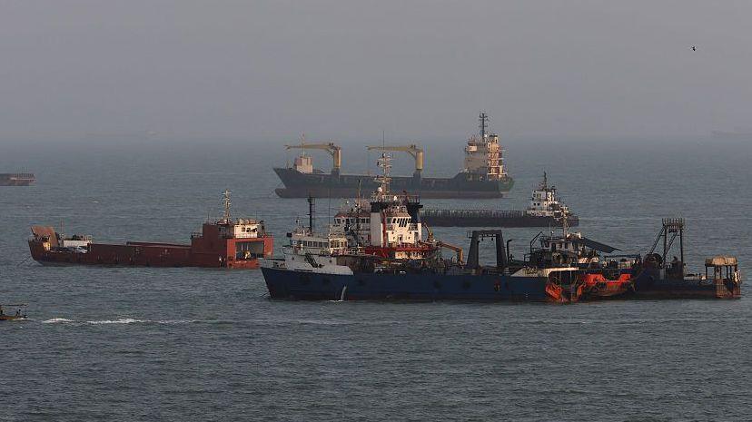 Saudi Shipping Company Says Iranian Attack on Super‑tanker Killed Two Filipino Sailors