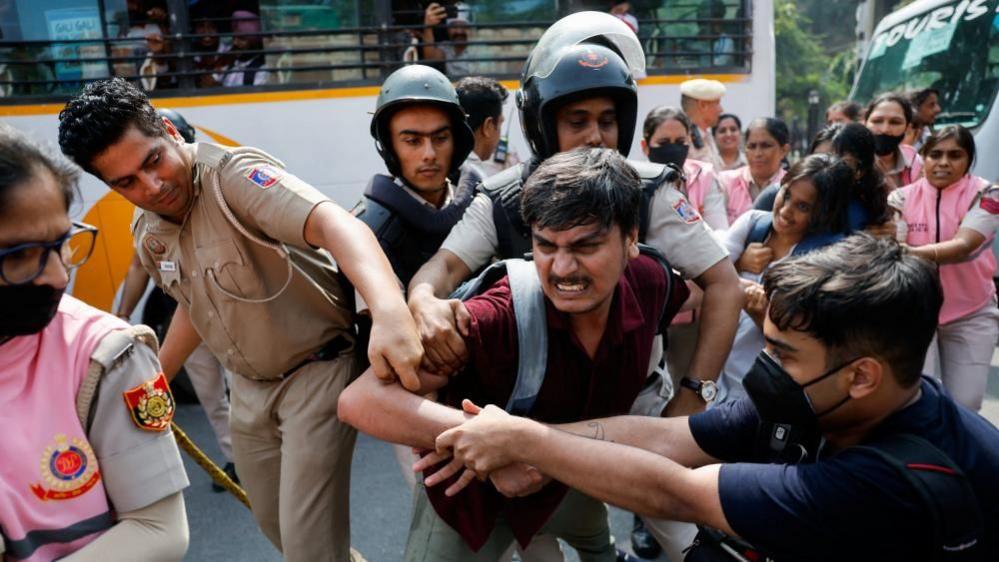 Hundreds Detained in Delhi as ‘Cockroach’ Protesters Clash with Police Over Electoral Reforms