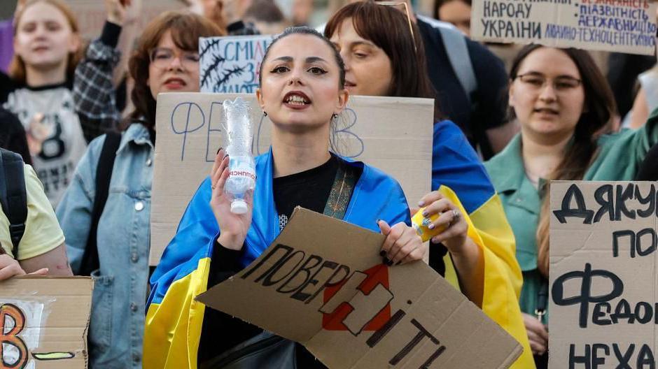Ukraine's Ministry Shake‑Up: How Zelensky’s Decision on Defence Minister Fuels Protest and Political Realignment