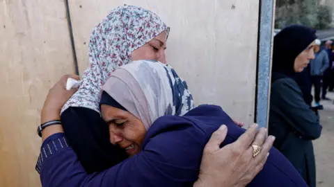 Ceasefire Under Strain: Deadly Clashes Erupt Between Israel and Hamas