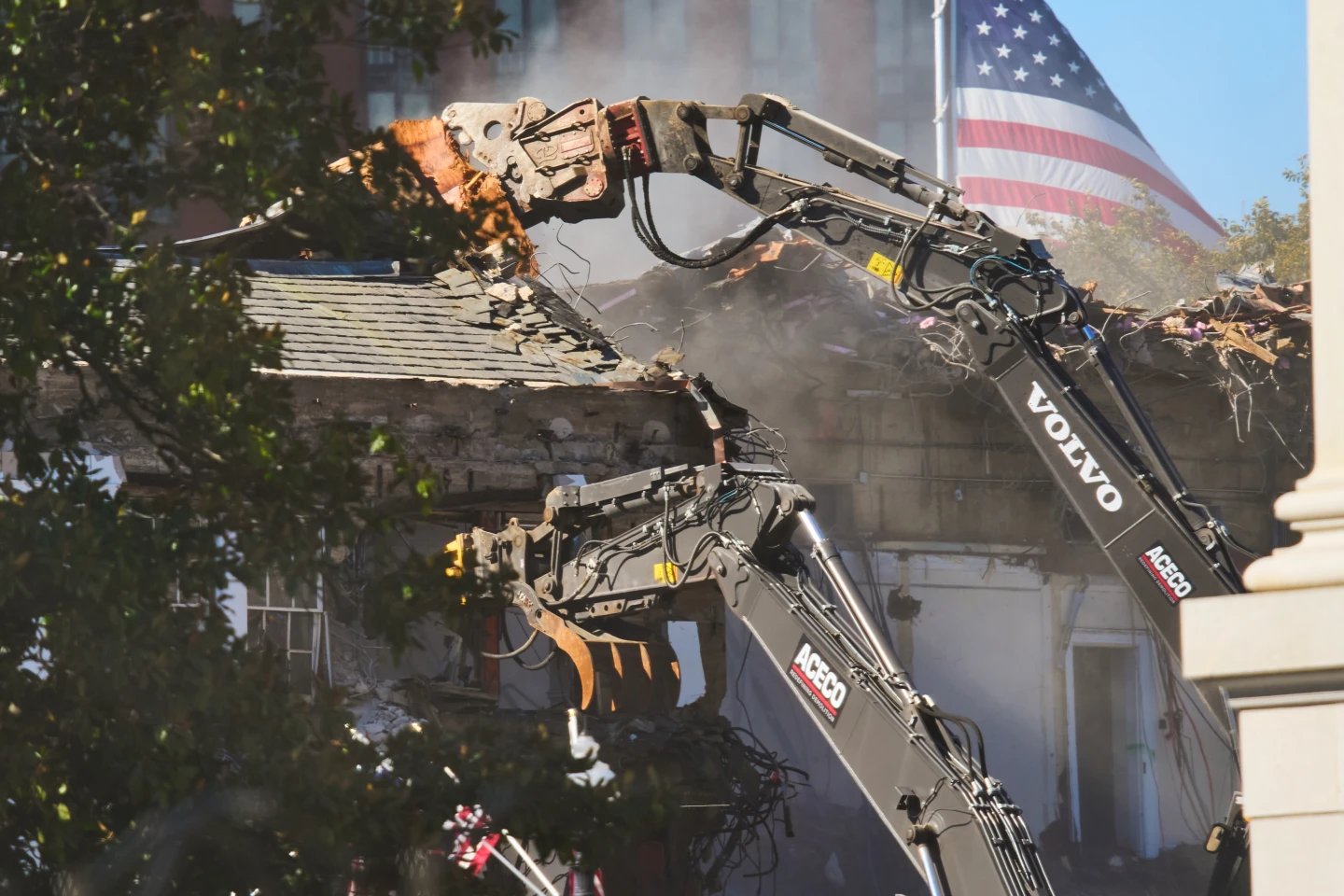 Trump's $250 Million Ballroom Construction at the White House Begins