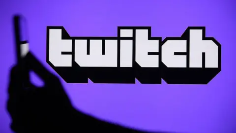 Australia Expands Social Media Ban for Teens to Include Twitch