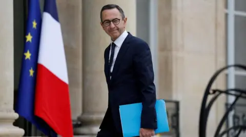 France Retracts Commitment to Intercept Migrant Boats Amid Political Turmoil