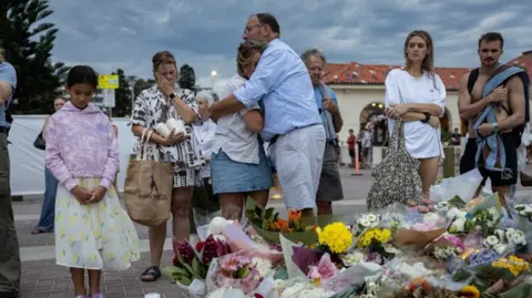 Australia Commemorates Bondi Beach Attack Victims with National Day of Reflection