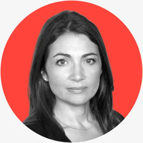 Geopolitical Tensions Rise as Trump Targets Greenland: NATO and EU in a Bind