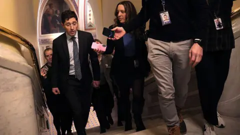 Minneapolis Faces Federal Presence Reduction Amid Controversy Over Fatal Shootings