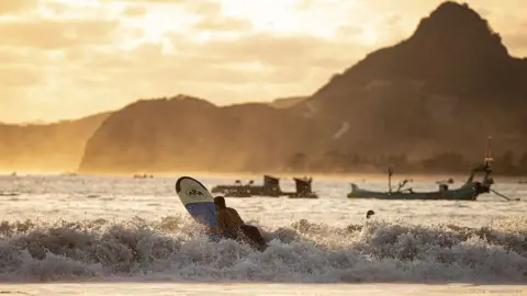 Lombok's Transformation: The Balification Debate