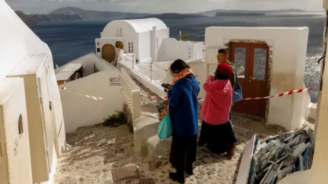 Discovery Unveils Causes Behind Santorini's Dramatic Earthquake Swarm