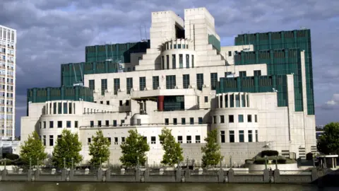 MI6 Unveils Dark Web Portal to Recruit Spies from Russia