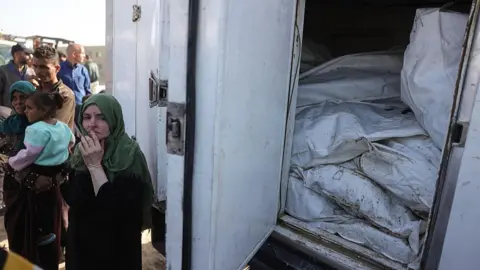 Gaza Medical Team Faces Challenges Investigating Torture Claims in Returned Bodies